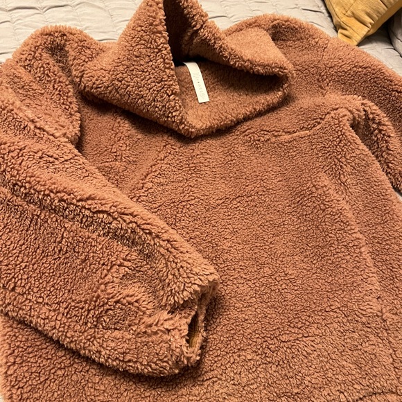 Lululemon Warmth Restore Long Pullover size 8 - Picture 3 of 5